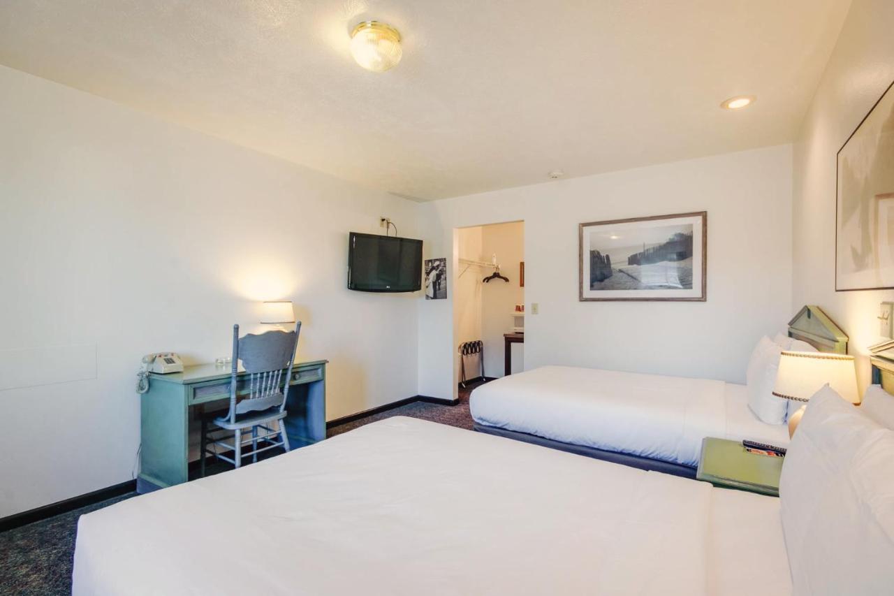 Simmer Motel Wamego Eksteriør billede